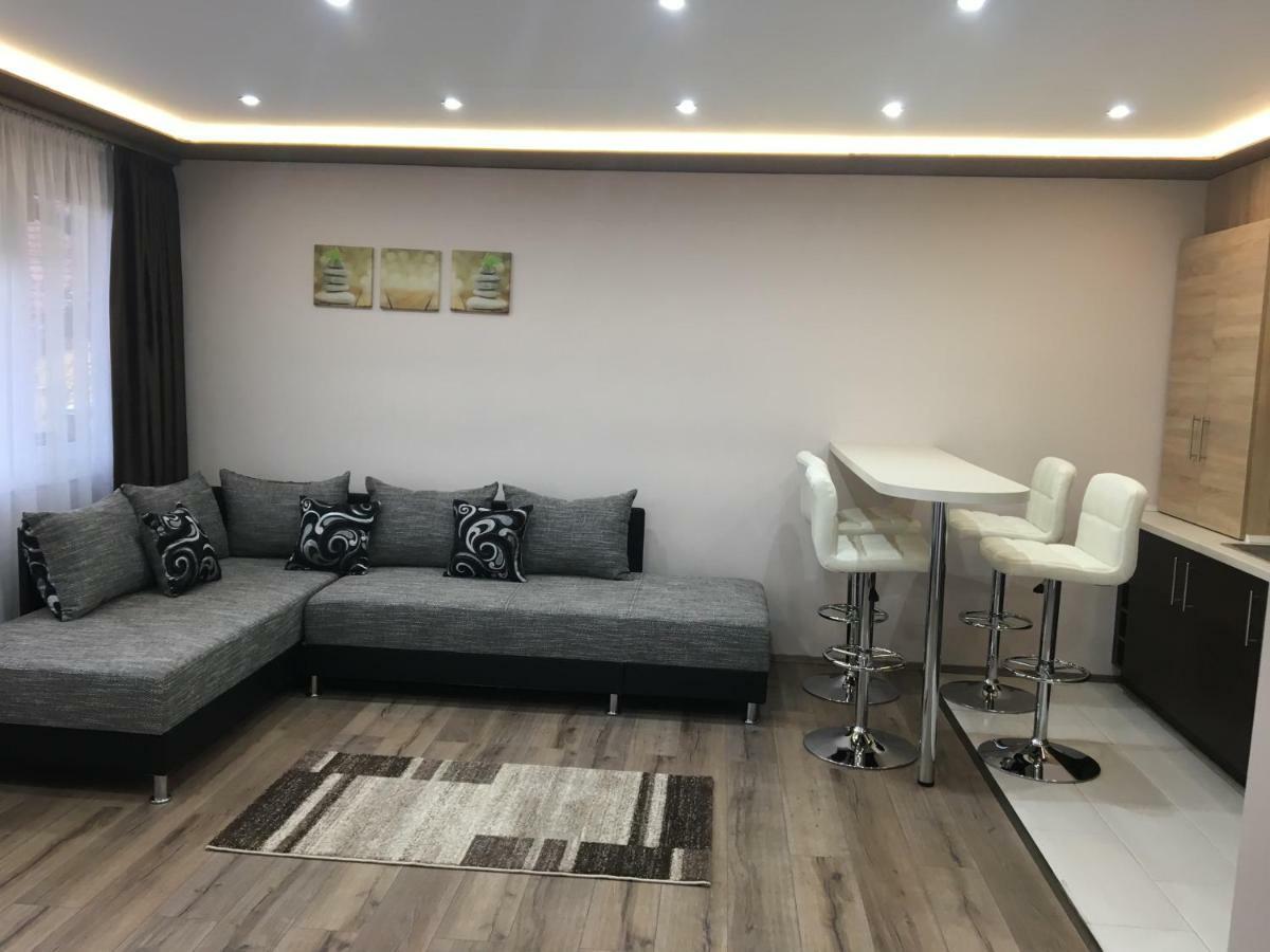 F&M Apartman Eger Exterior foto