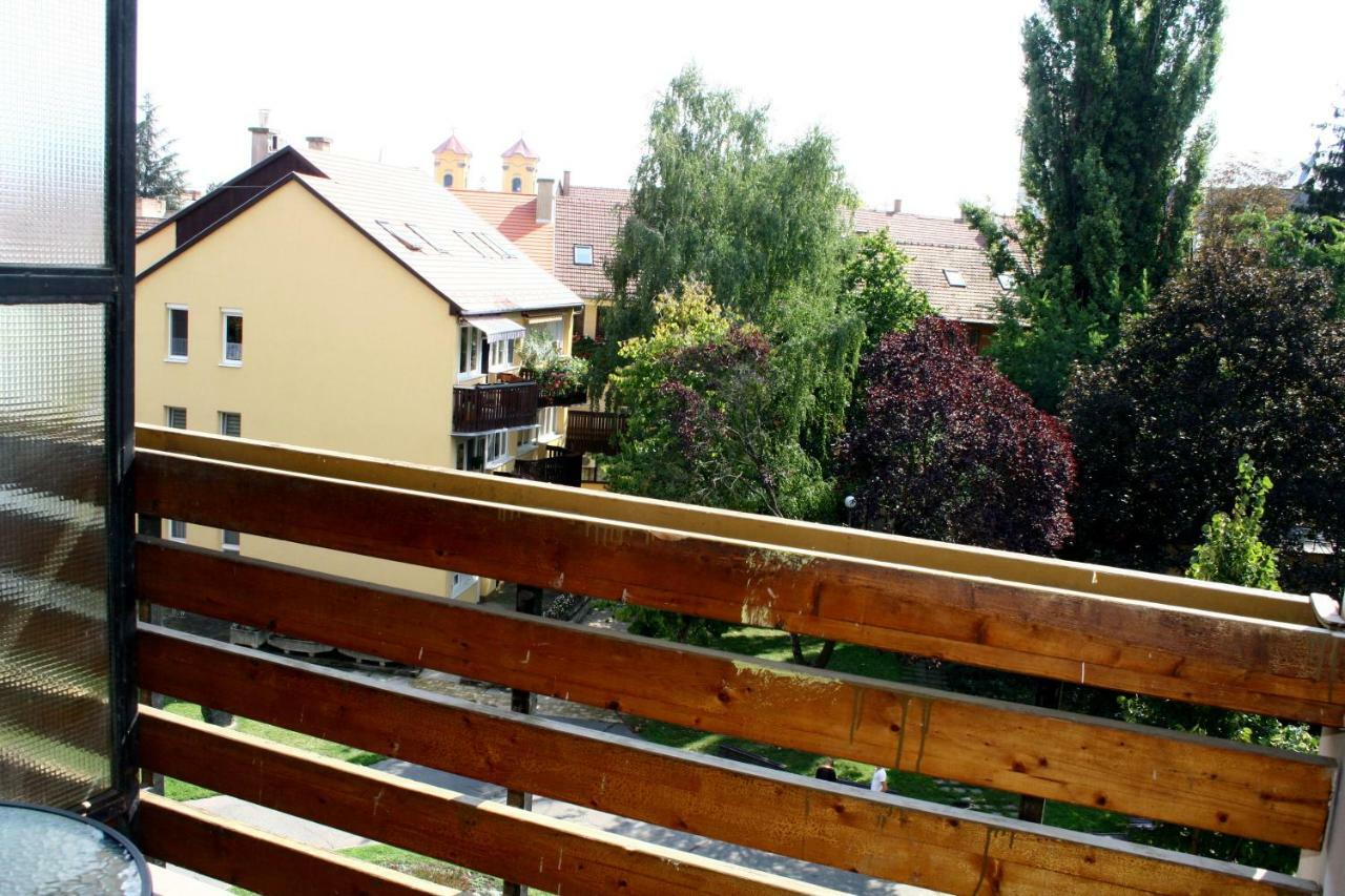 F&M Apartman Eger Exterior foto